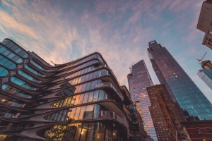 Obsługa BHP - kluczowy element bezpieczeństwa w firmie, czyli dlaczego warto inwestować w profesjonalne usługi BHP